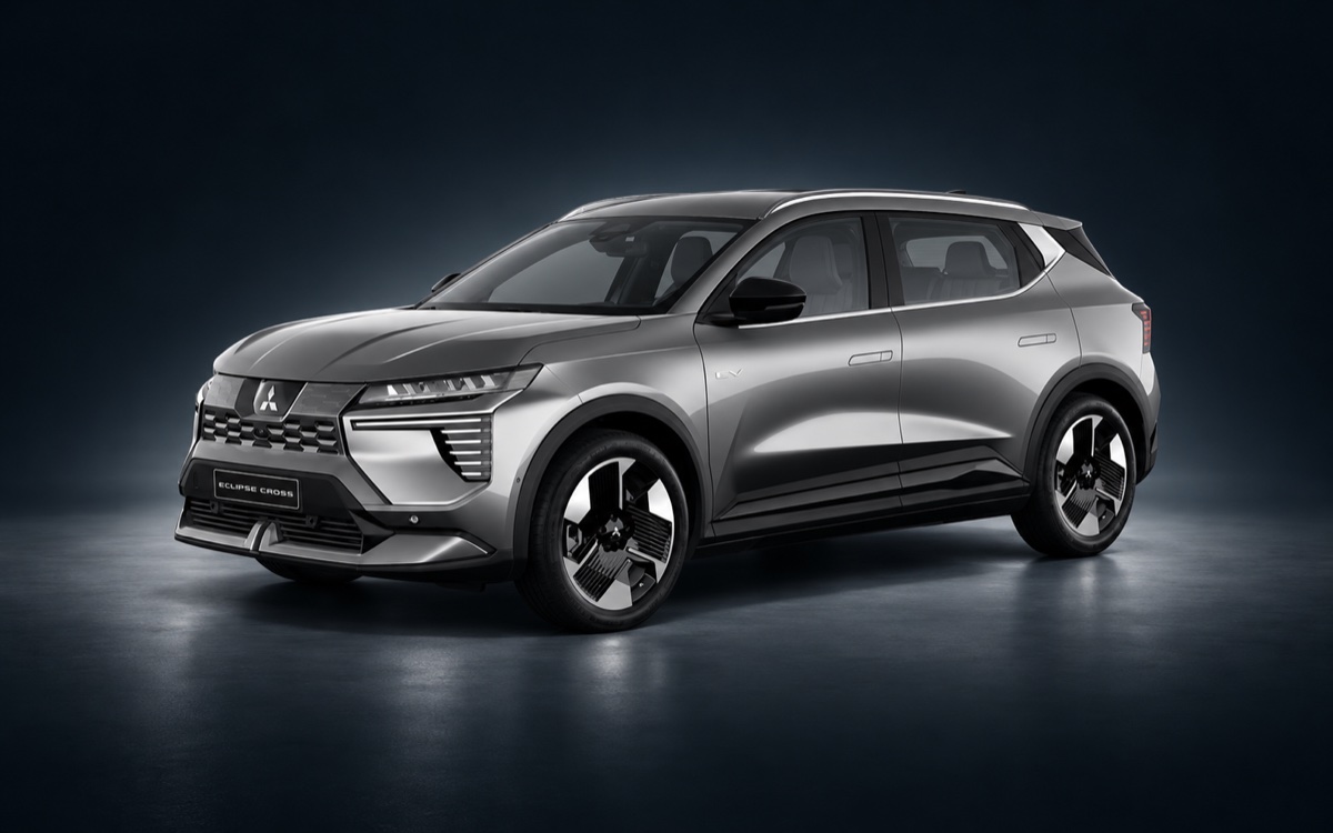 Eclipse Cross vor dunklem Studiohintergrund – illustratives Motiv